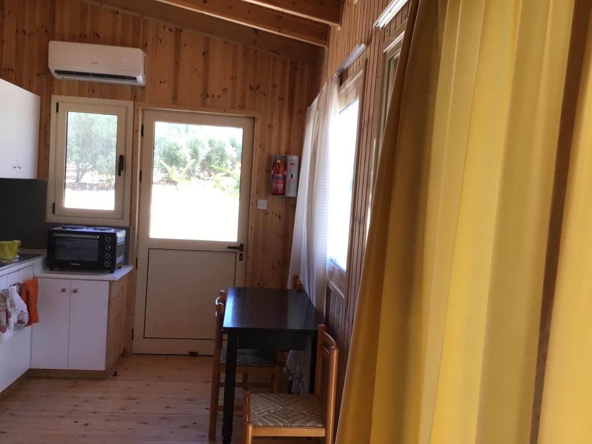 Pervolaris Cottages 2 Goudhi Buitenkant foto