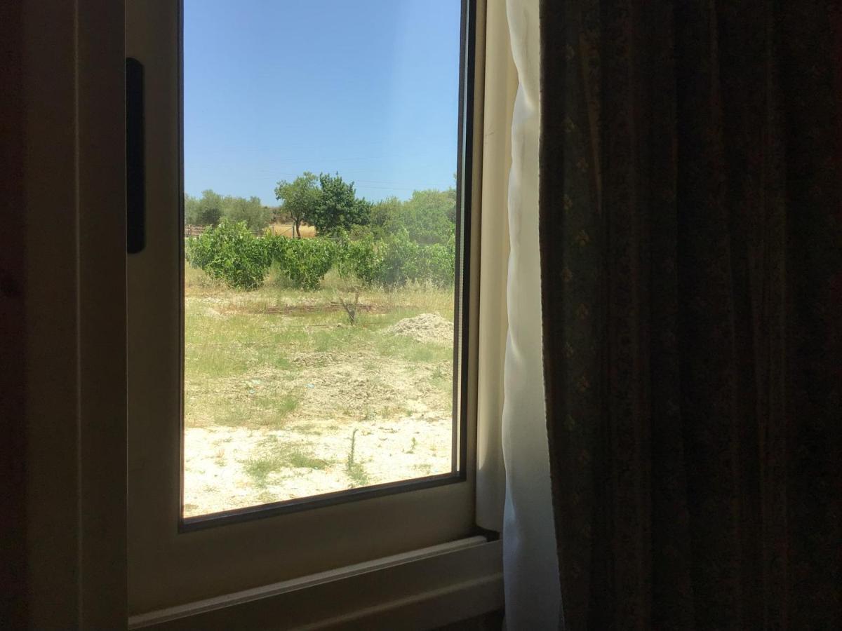 Pervolaris Cottages 2 Goudhi Buitenkant foto