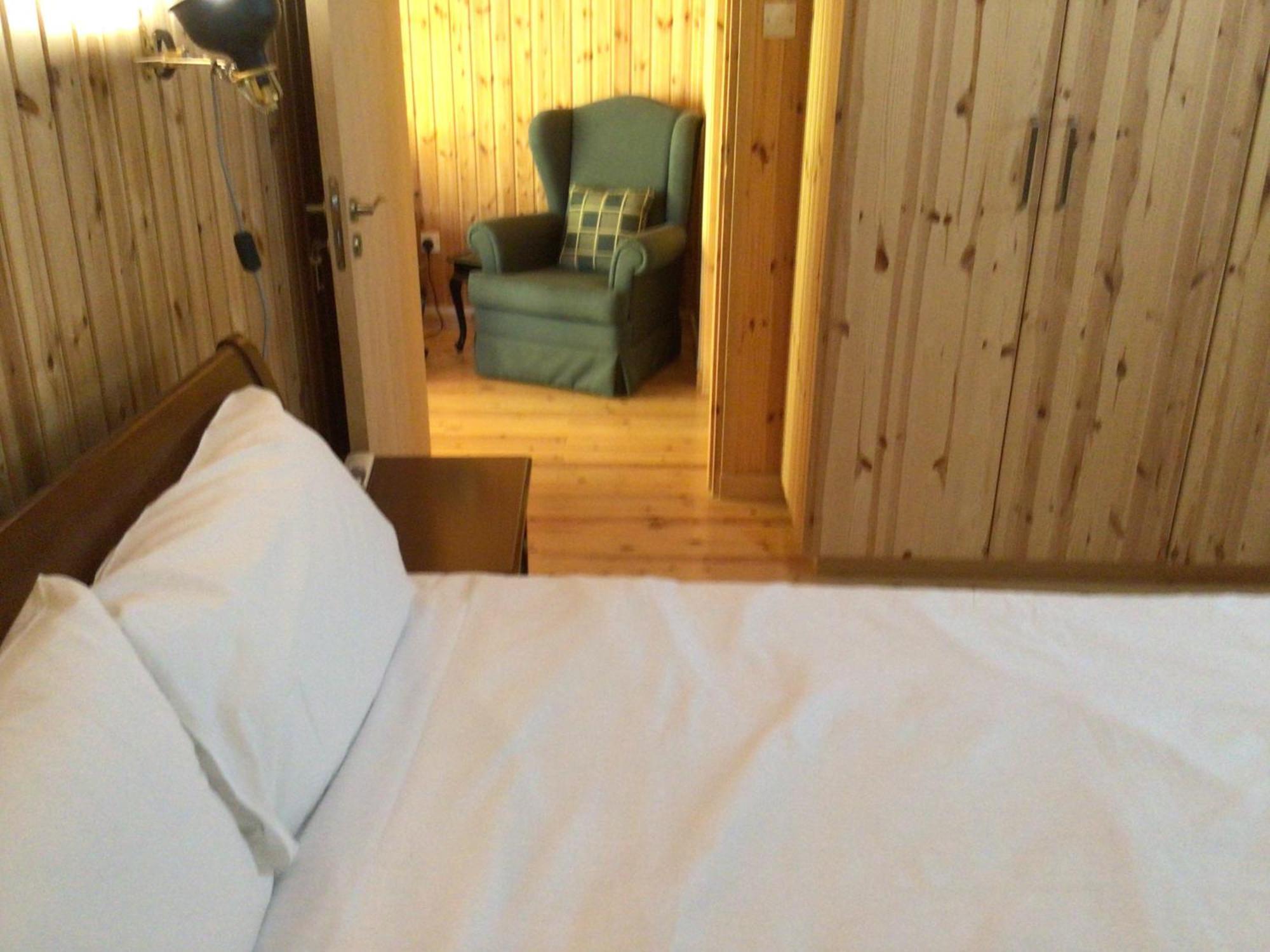 Pervolaris Cottages 2 Goudhi Buitenkant foto